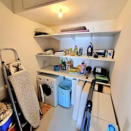 公寓 Peaceful Penthouse With Views 3 Min Walk To The *