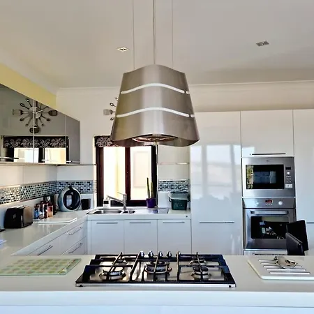 Peaceful Penthouse With Views 3 Min Walk To The 公寓 马尔萨斯卡拉