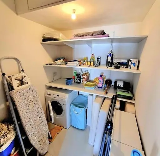 Apartamento Peaceful Penthouse With Views 3 Min Walk To The *