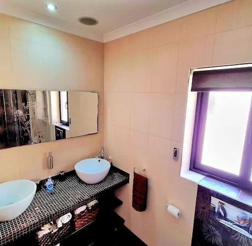 Peaceful Penthouse With Views 3 Min Walk To The Apartamento *